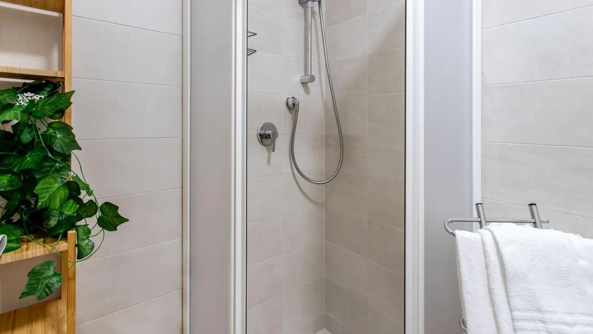 Casa Caterina - Pavia City - By Host4U Апартаменты
